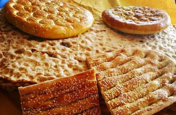 نان بربری کنجدی خانگی 65458645410