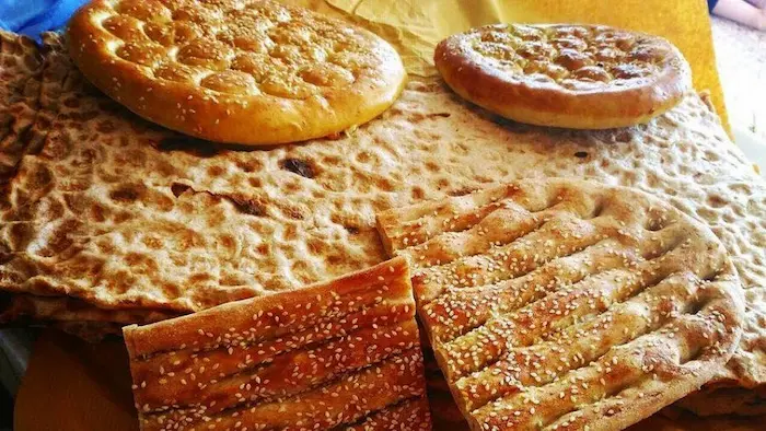 نان بربری کنجدی خانگی 65458645410