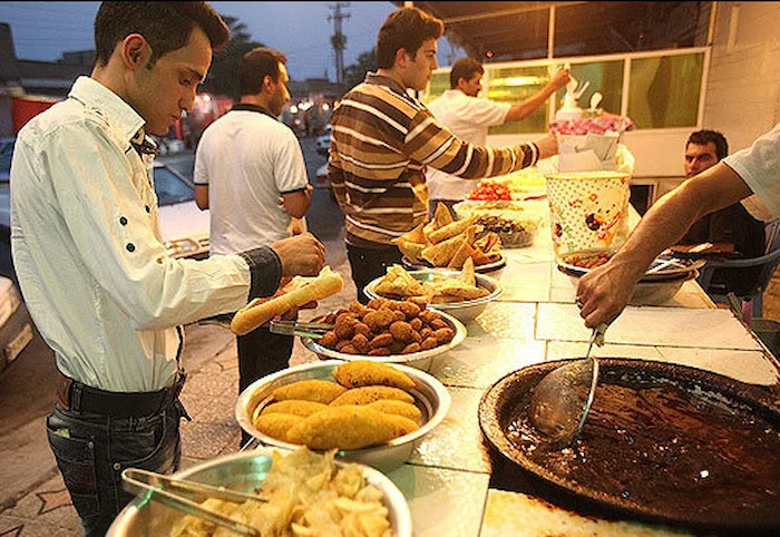 فروش فلال در خیابان 3215644510