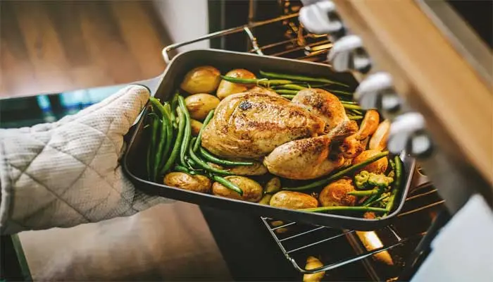پخت گوشت بوقلمون در فر 6754634343