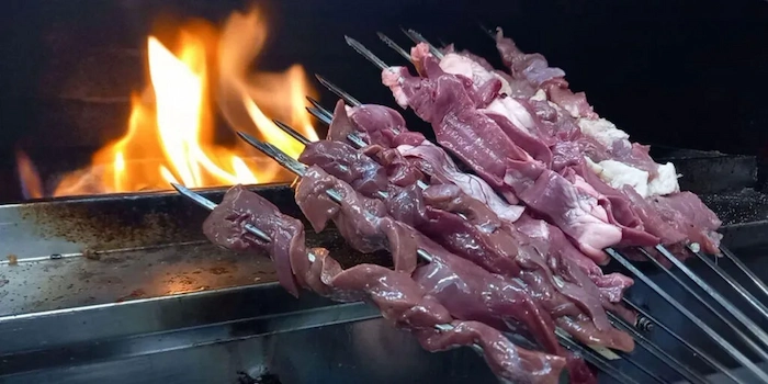 آماده سازی جگر تازه روی منقل 654658410