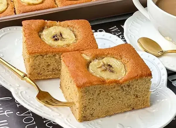 کیک موز و گردو کافی شاپی 45433443