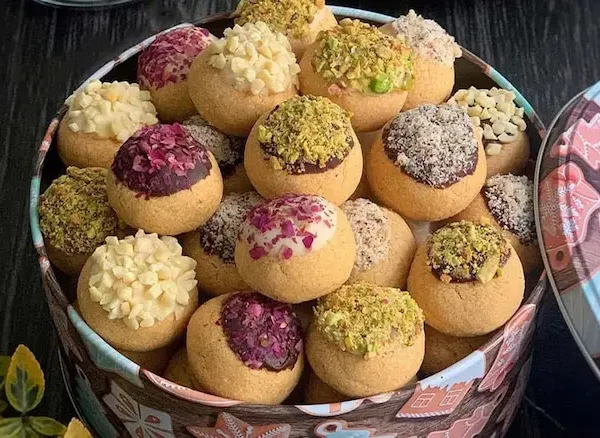 شیرینی شاه‌ پسند خاتگی تازه پخته شده 65465410610