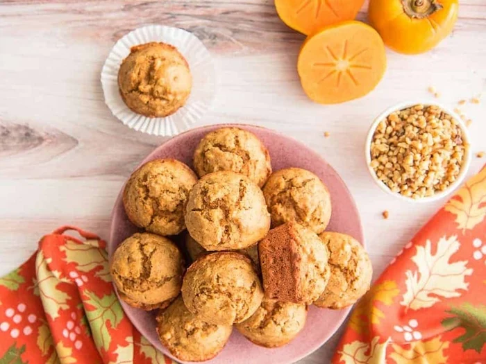 مافین خرمالو تازه پخته شده 465410