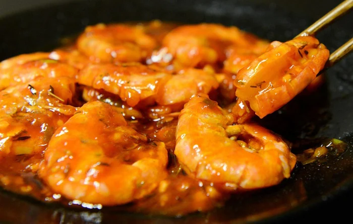 میگو پخته شده با سس مخصوص 6475420