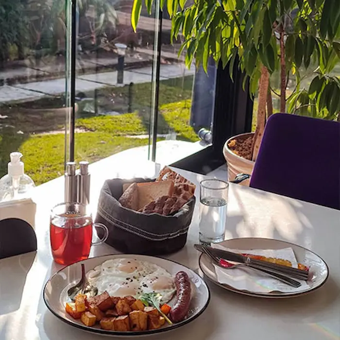 صبحانه در کافه و رستوران 43534534534