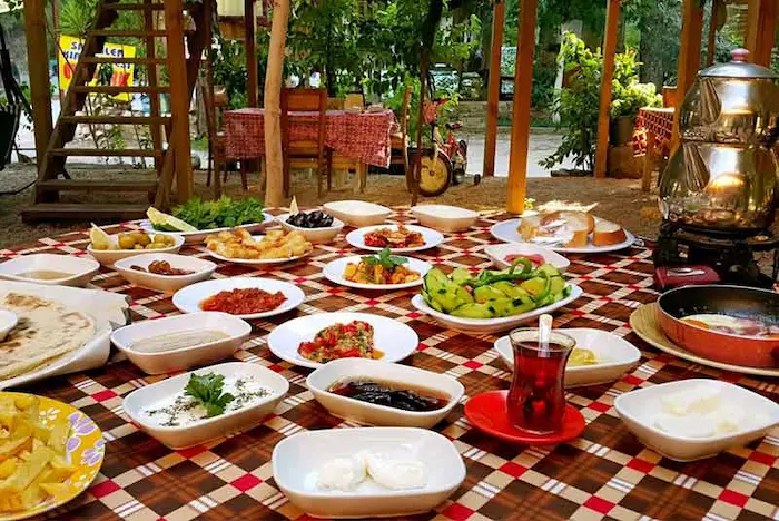 راه اندازی منوی صبحانه در رستوران سنتی 4354353453