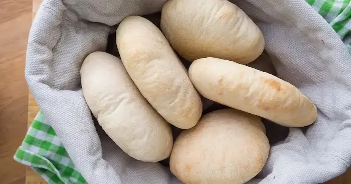 نان پیتا تازه پخته شده در فر 54575647620