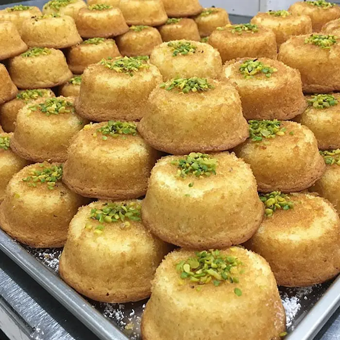 پخت شیرینی شیرازی برای فروش قنادی و کافه شاپ 6456456