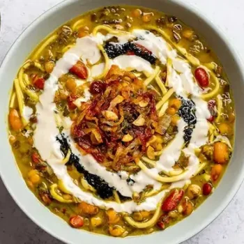 آش رشته خانگی دیزاین شده با کشک 3654564750