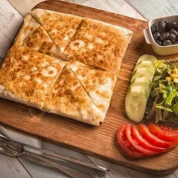 نان گوزلمه ترکیه پخته شده در فر 3654561